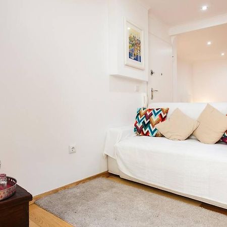 Charming Studio in Mouraria Lisbona Esterno foto
