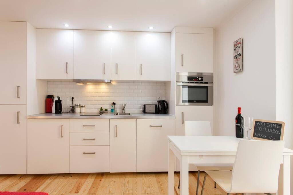 Charming Studio in Mouraria Lisbona Esterno foto