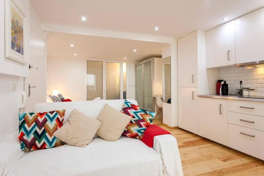 Charming Studio in Mouraria Lisbona Esterno foto